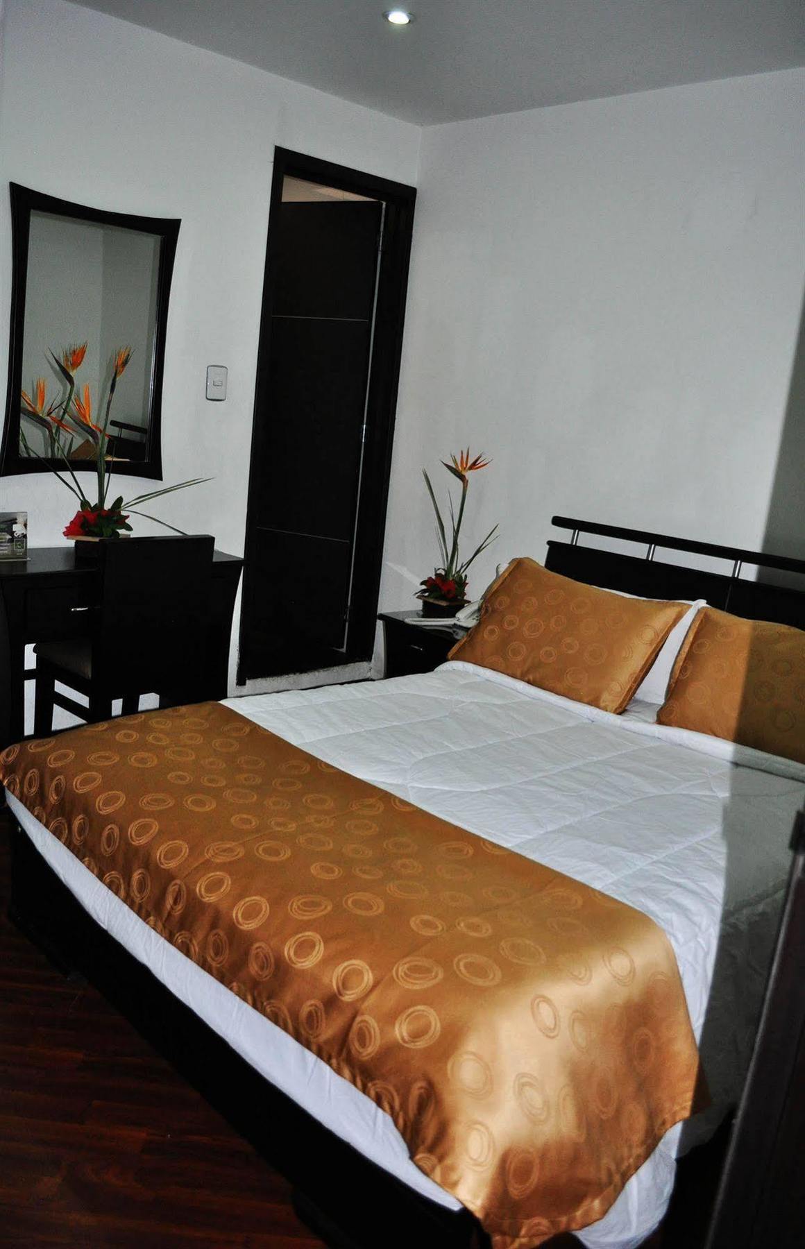 Hotel Quality Comfort House Bogotá Dış mekan fotoğraf